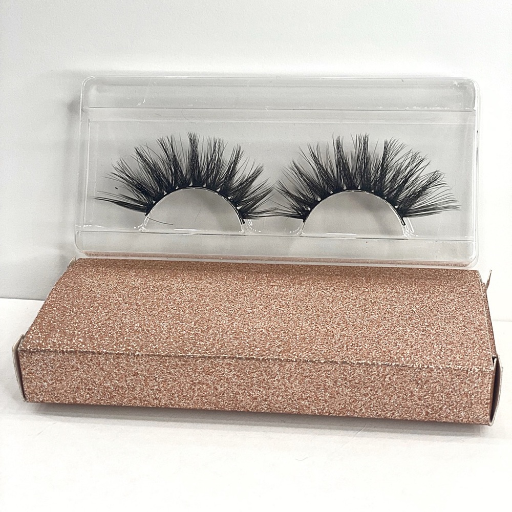 Lashes - Wild - Picture 2 of 3